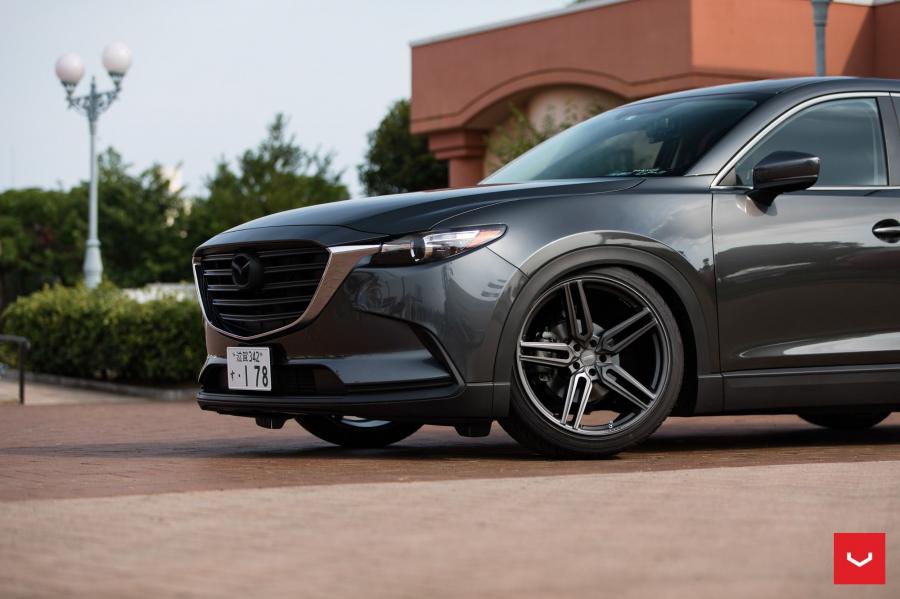 Детали экстерьера Mazda CX-9 on Vossen Wheels (HF-1) 2019 года  (фото 9 из 23)